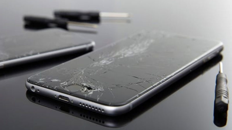 iPhone screen repair